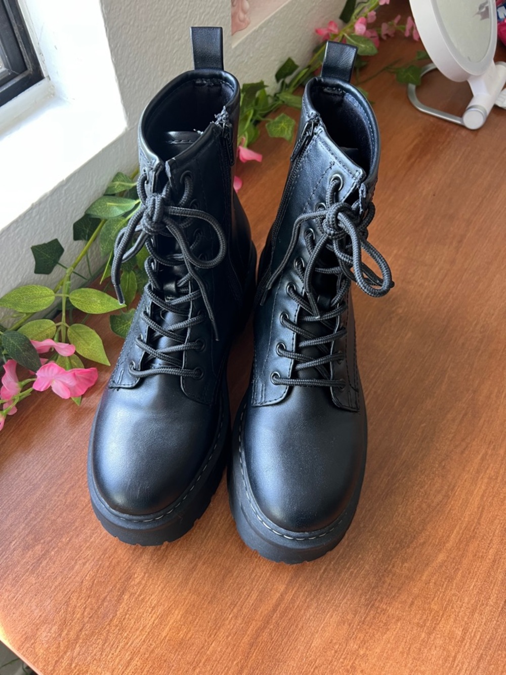 Wild fable Black Combat Lace-Up Platform Boots w 8.5 - Picture 2 of 11